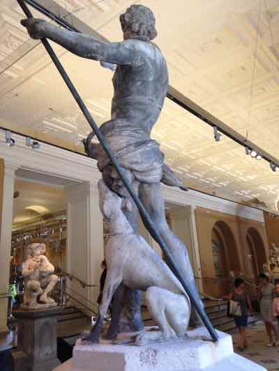 hound statue